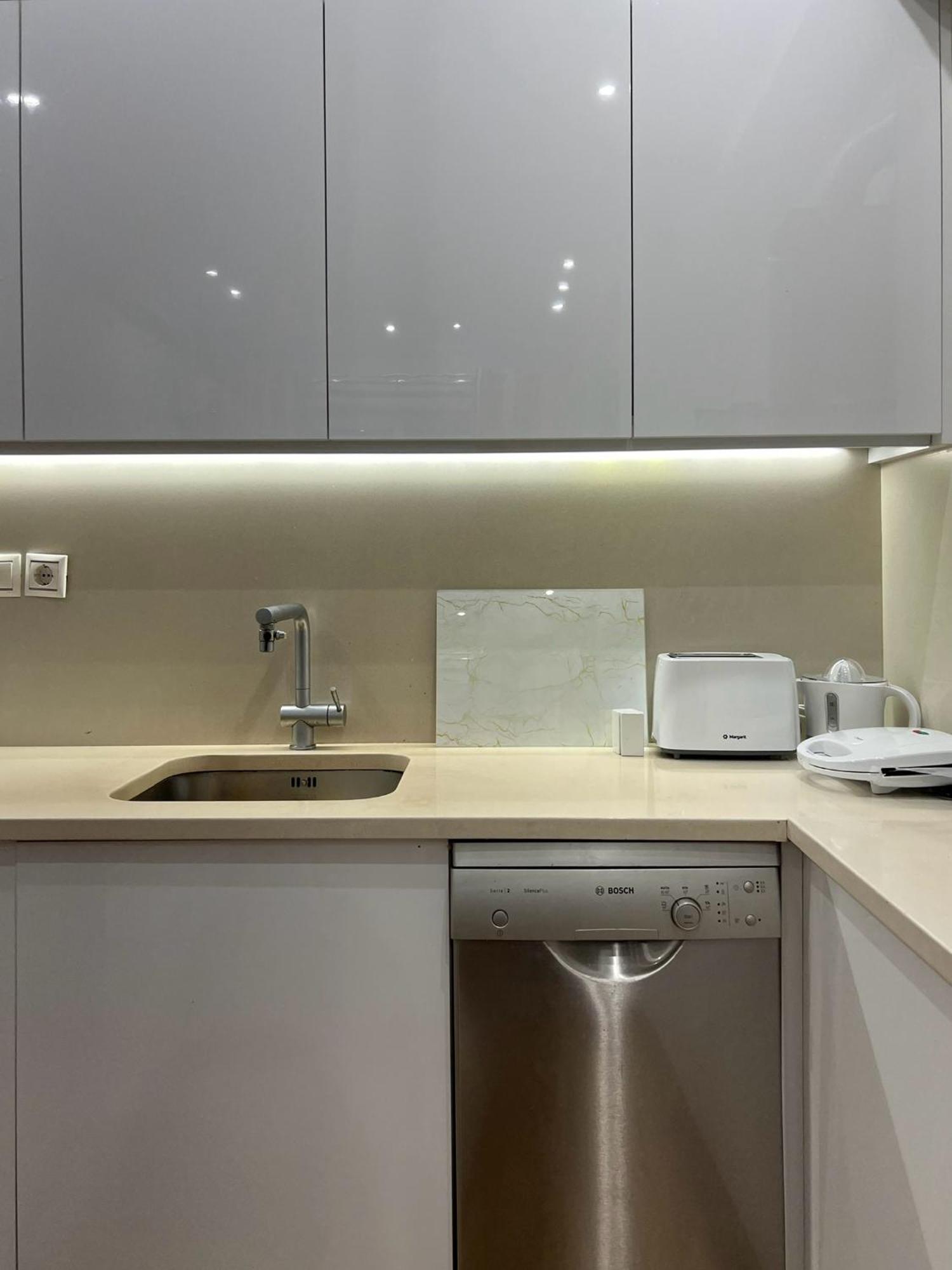شقة Marina Zeas Seaview House-Marinaq بيرايوس المظهر الخارجي الصورة