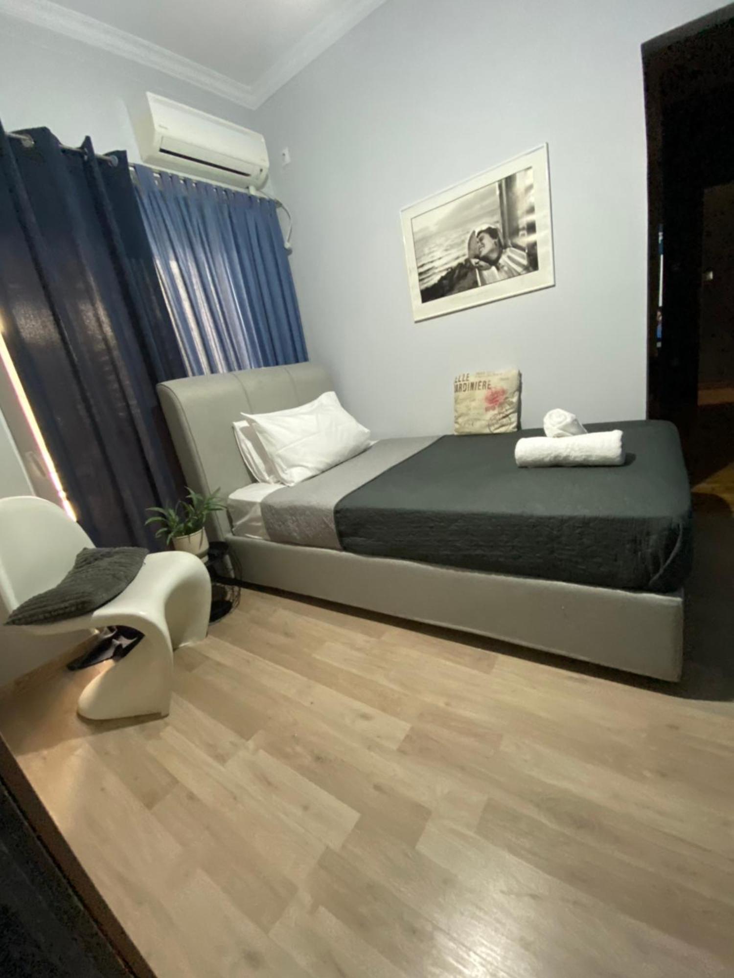 شقة Marina Zeas Seaview House-Marinaq بيرايوس المظهر الخارجي الصورة